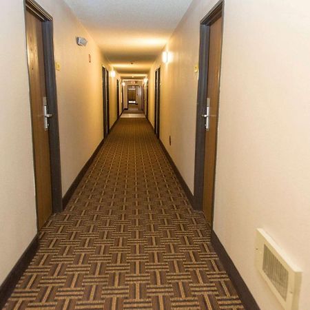 Hotel Super 8 By Wyndham Concordia Extérieur photo