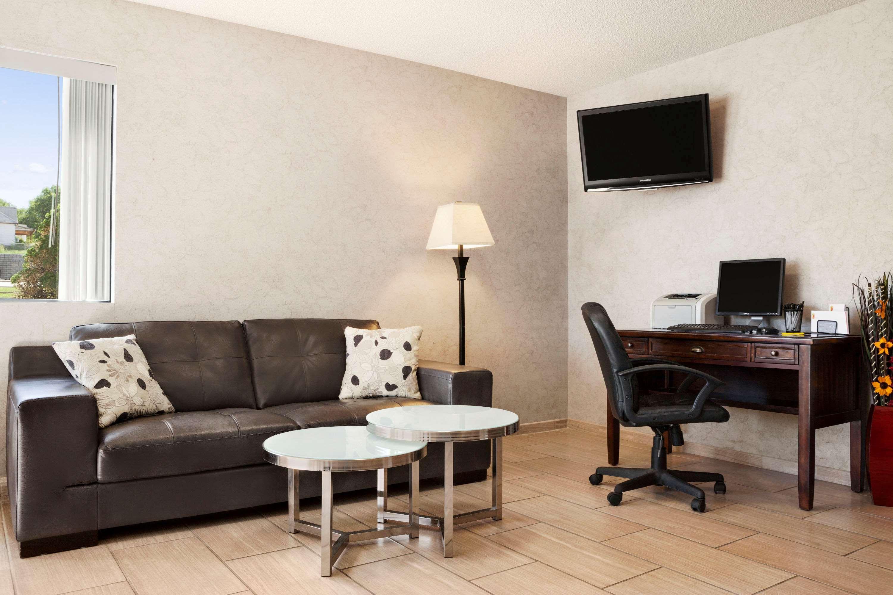Hotel Super 8 By Wyndham Concordia Extérieur photo