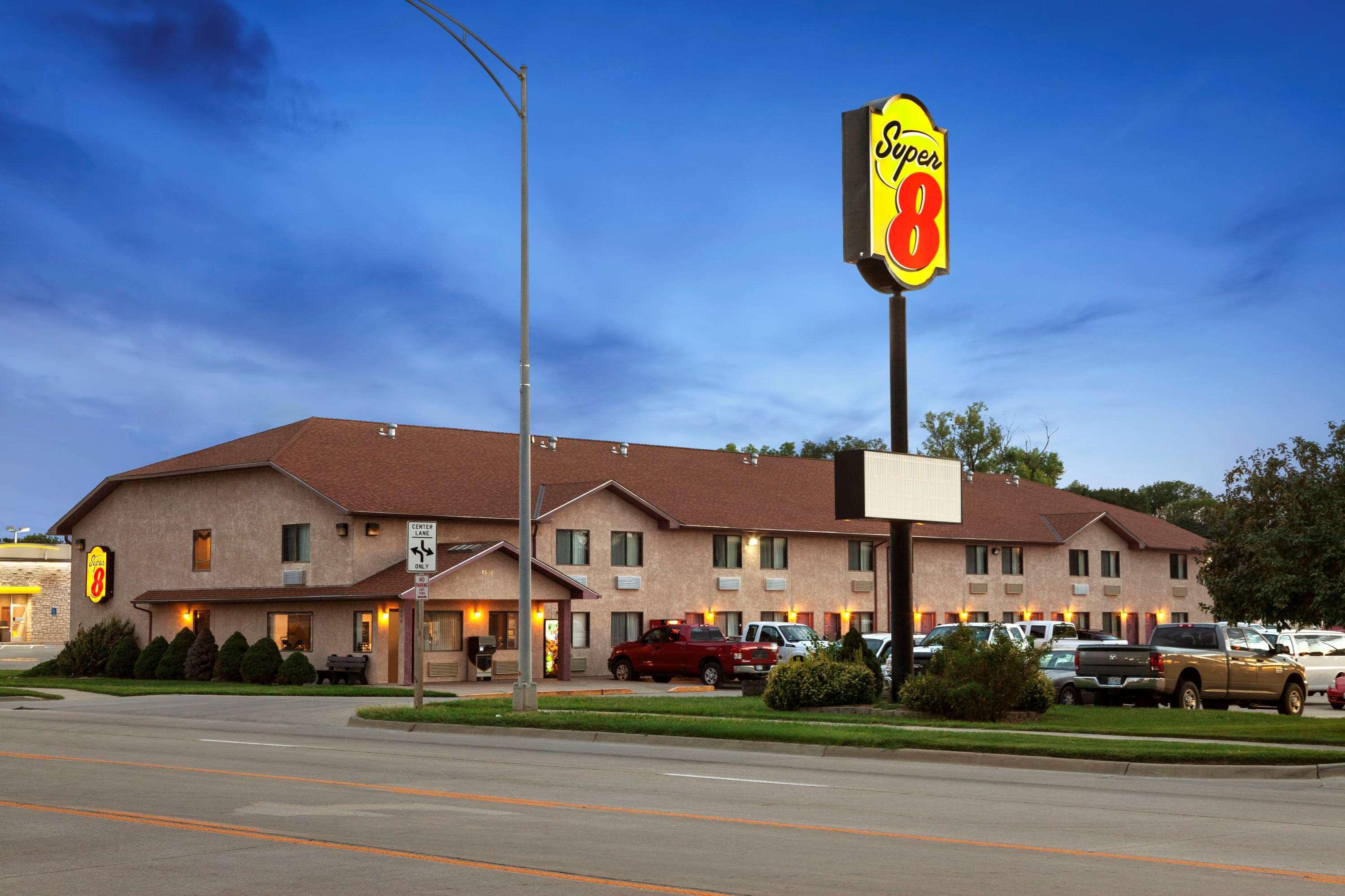 Hotel Super 8 By Wyndham Concordia Extérieur photo