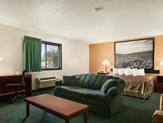 Hotel Super 8 By Wyndham Concordia Extérieur photo
